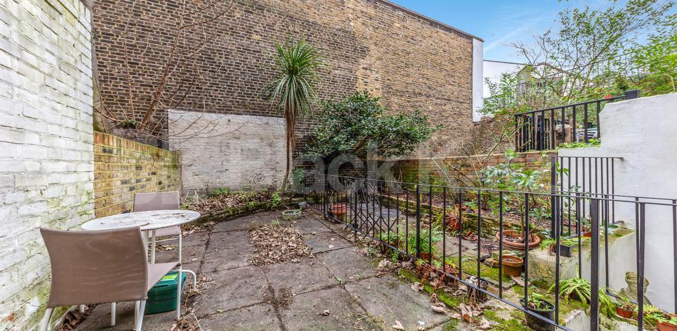 Contemporary cosy one bed in the heart of primrose hill mins to tube & shops Gloucester Avenue, Primrose Hill / Regents Park